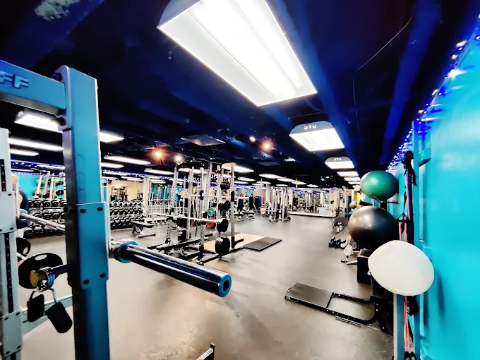 A wide view of the gym floor at ONE Boulder Fitness